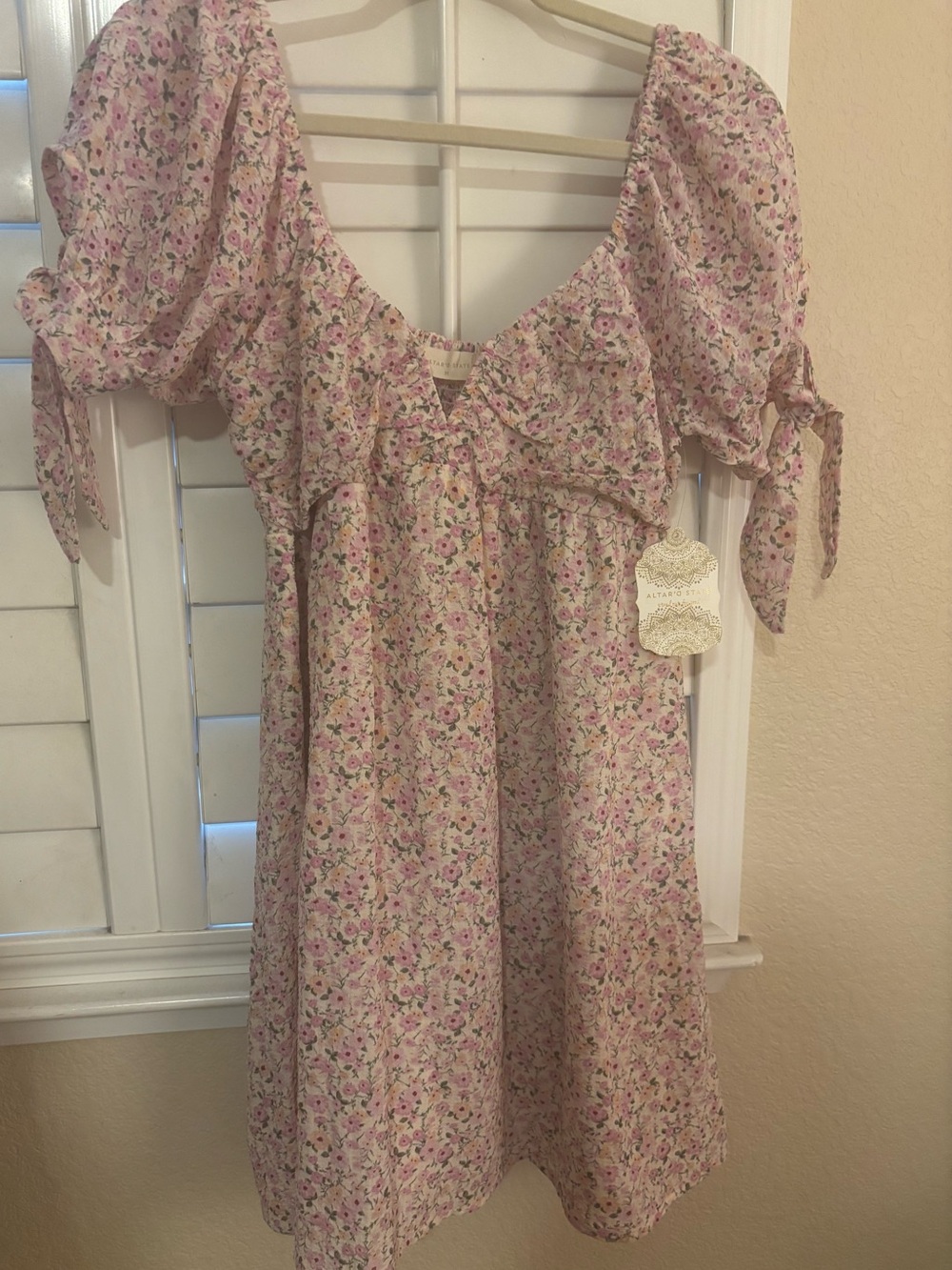 Altar'd State Pink Floral Puff-Sleeve Mini Dress